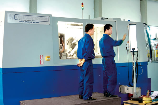 10 máquinas rectificadoras HOLOROYD CNC fabricadas en Reino Unido